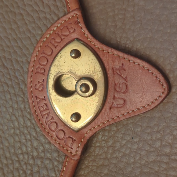 Vintage Calvary Dooney and Burke Bag - Picture 3 of 13